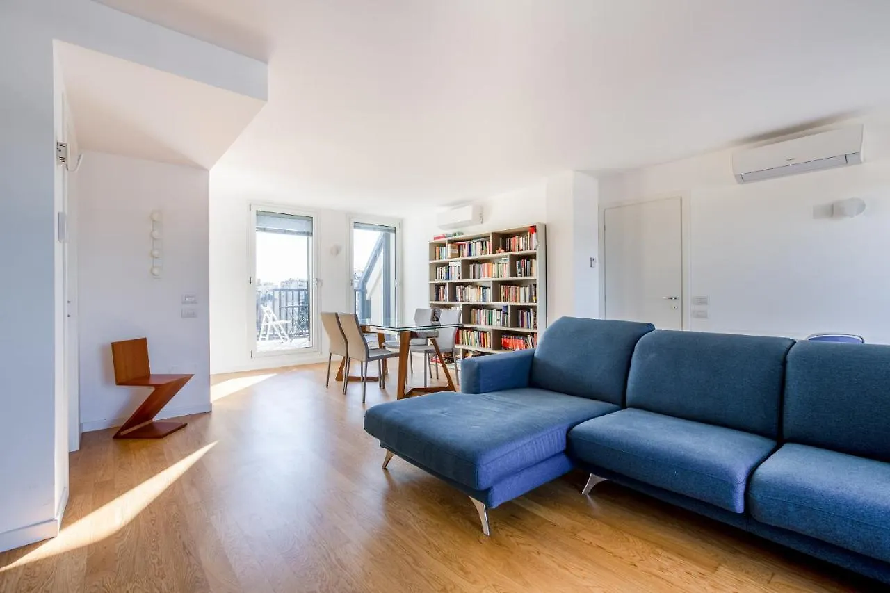Modern Apt With Terrace, Wifi & Ac contacts